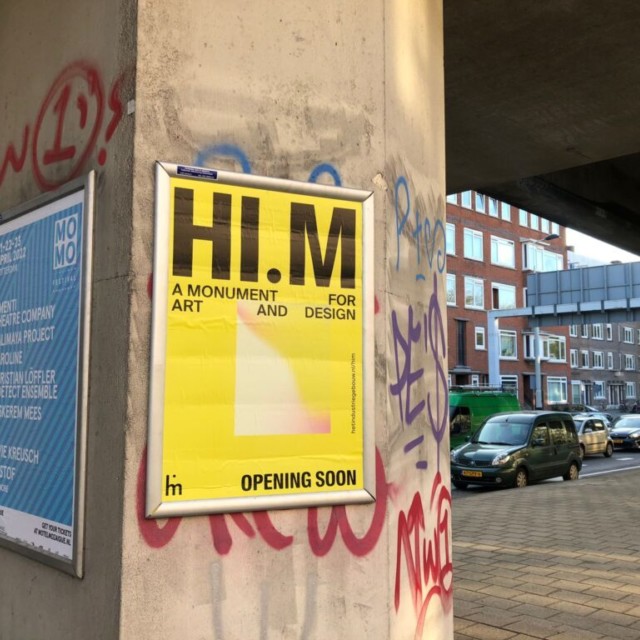 HIM posters in stad 1024x768